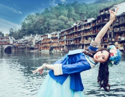 Lịch tour quốc tế 2025