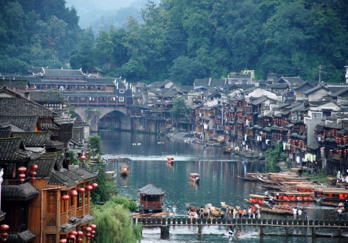 TOUR PHƯỢNG HOÀNG CỔ TRẤN - TRƯƠNG GIA GIỚI