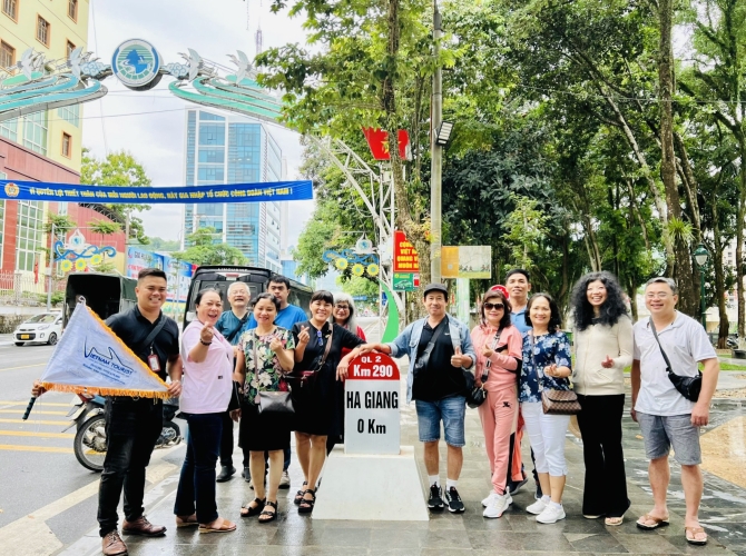 Vietnam Tourist Tân Bình